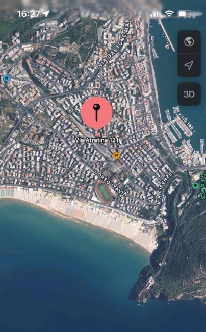 Mappa satellitare con punto rosso in Via Attratina 121.
